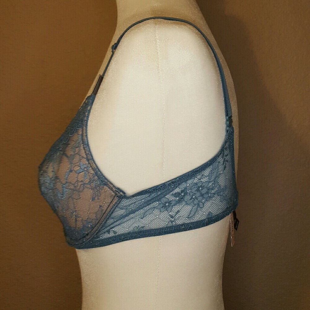 Victoria's Secret Very Sexy Unlined Plunge NWT - Picture 3 of 8
